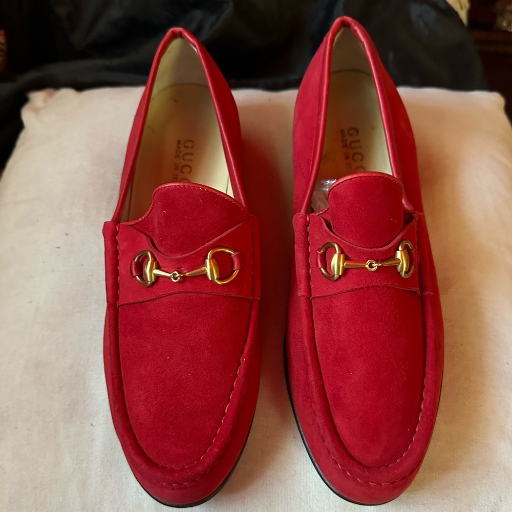 Gucci red suede loafer